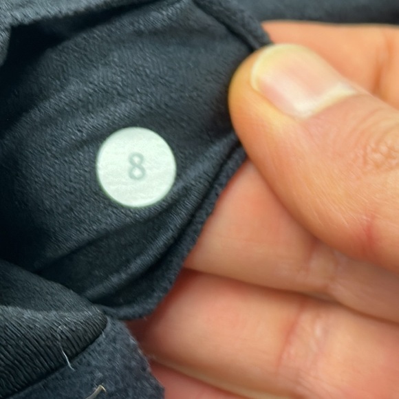 Lululemon 2in1 Tank Black - Picture 5 of 5